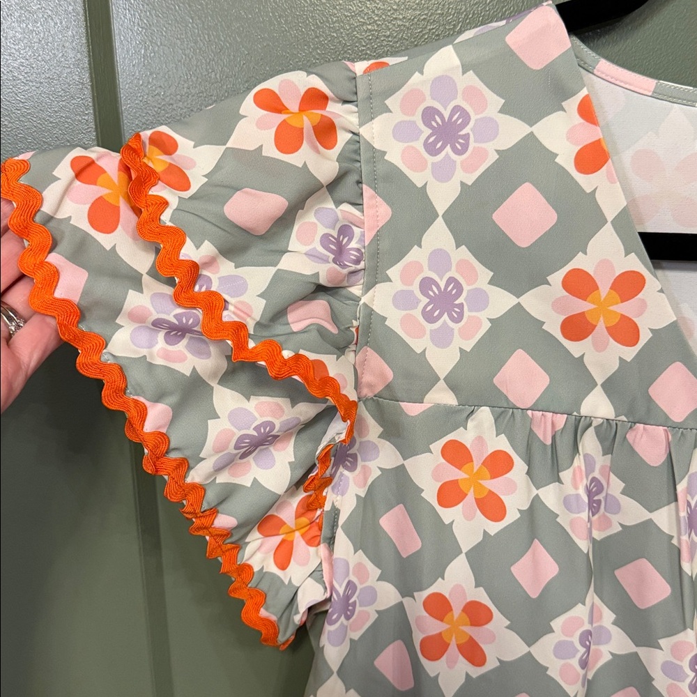 Floral Geo Puff-Sleeve Top in Sage & Orange - Picture 4 of 7